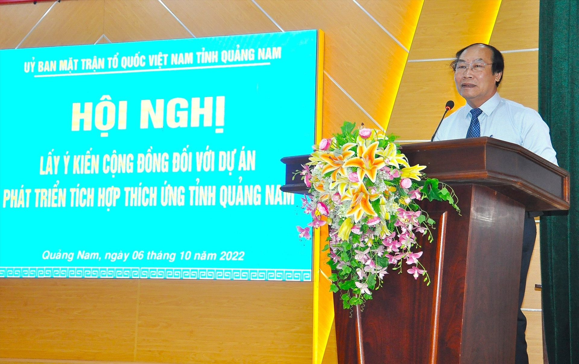 Chủ tịch Ủy ban MTTQ Việt Nam tỉnh Võ Xuân Ca phát biểu khai mạc hội nghị. Ảnh: V.A