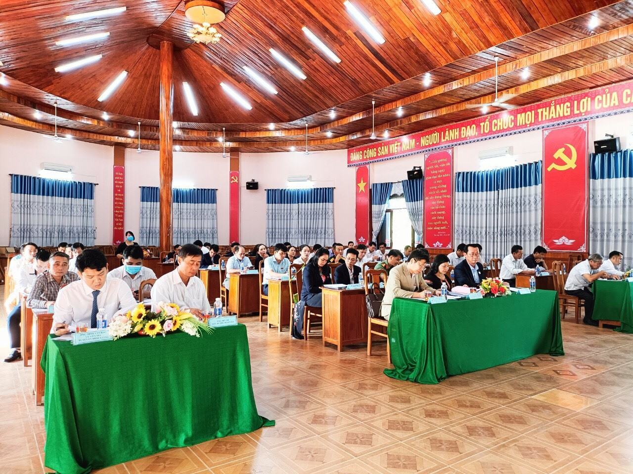Sáng ngày 7.9, HĐND huyện Đông Giang tổ chức kỳ họp thứ 7, khóa XII. Ảnh: NV