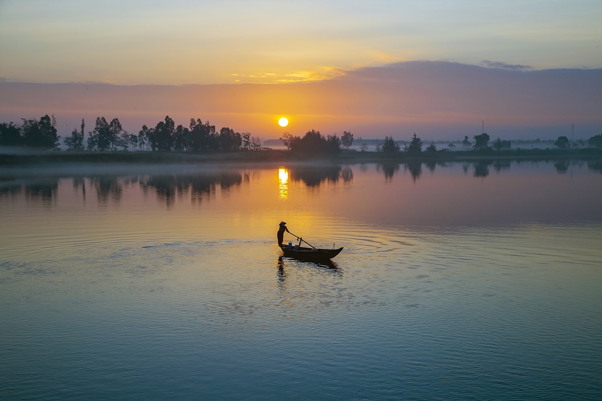 Bình minh. Ảnh: HUỲNH HÀ