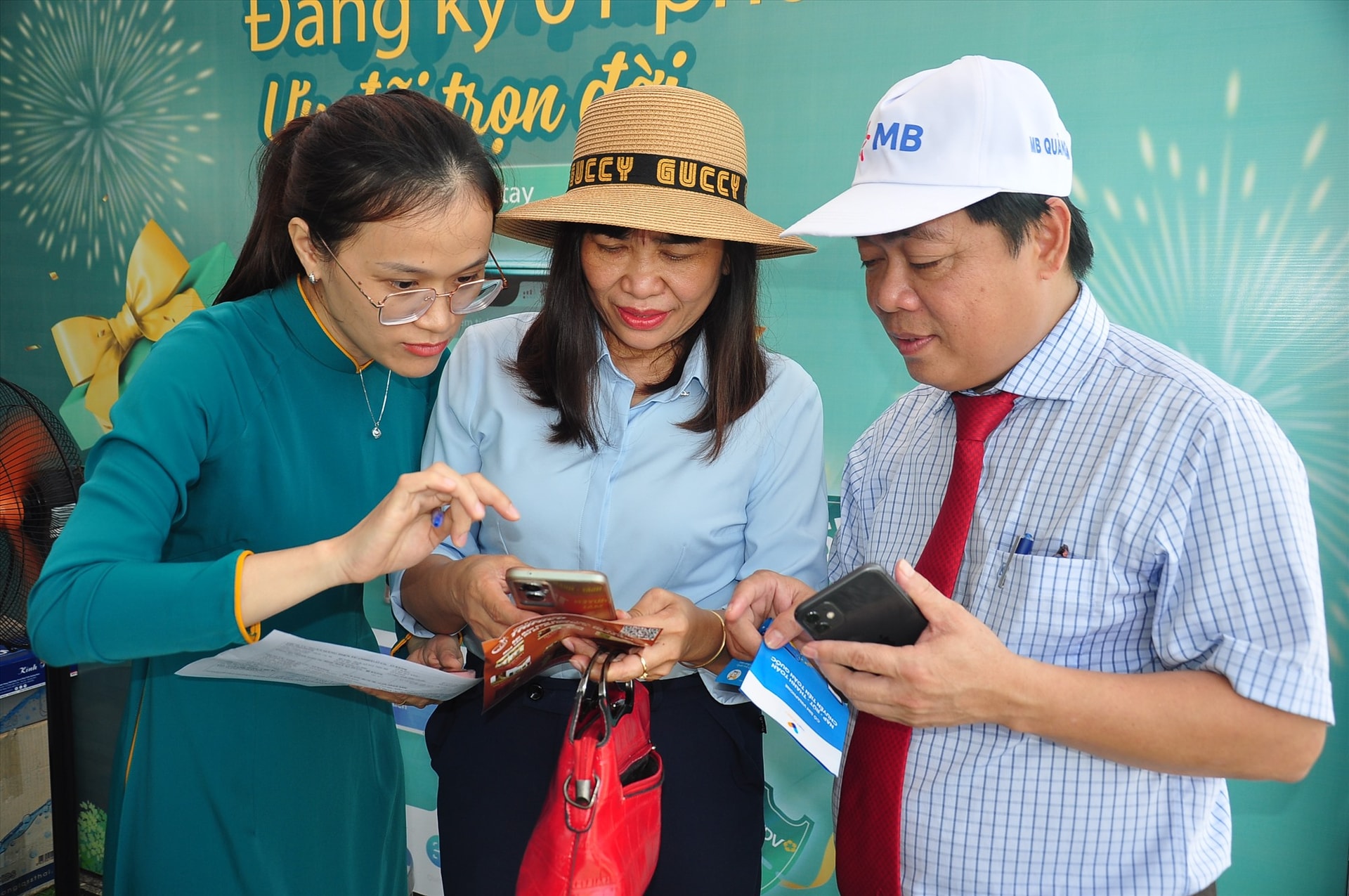 Digital banking apps make payments easy and convenient