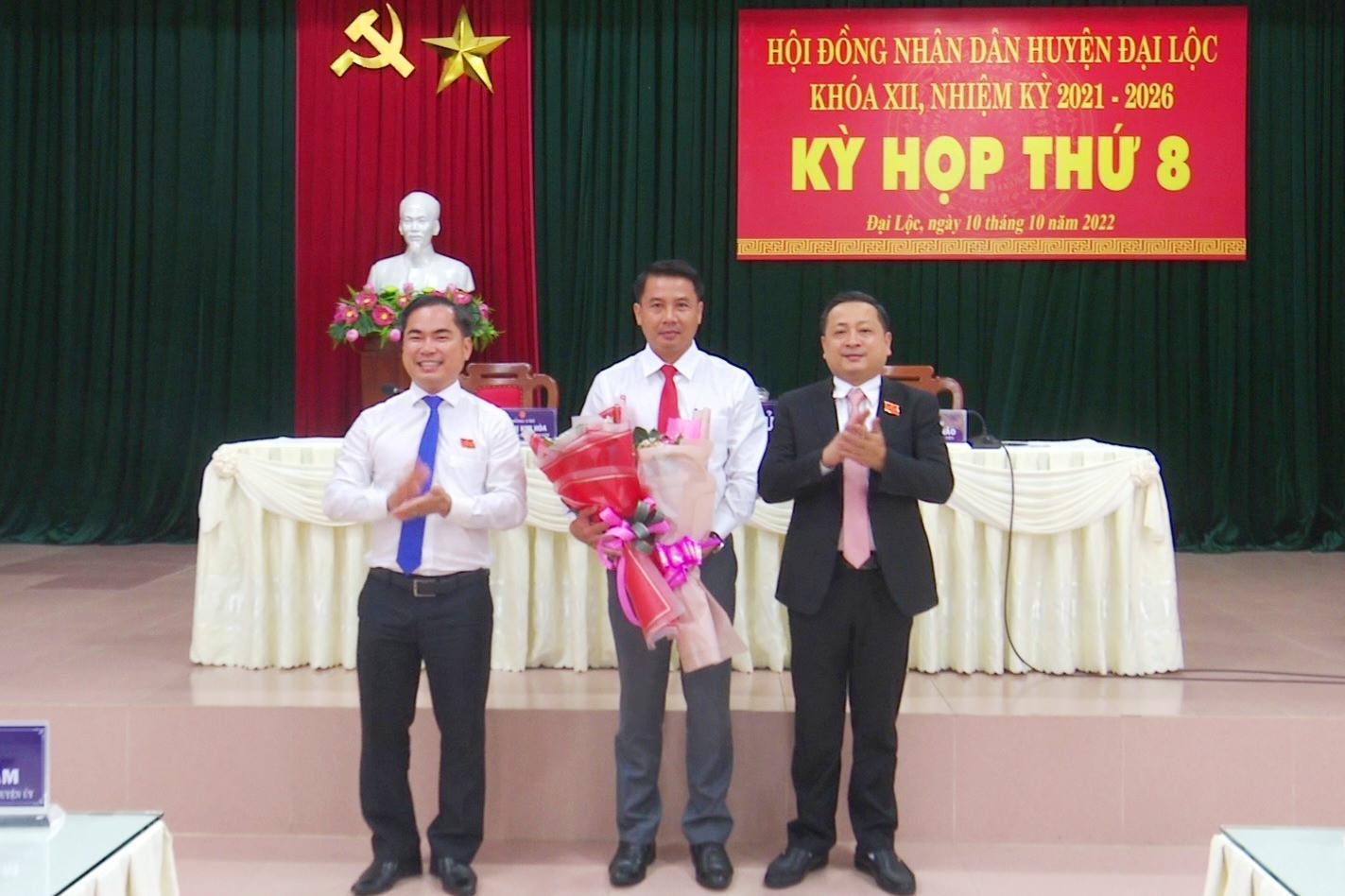 HĐND huyện Đại Lộc đã bầu cử ông Lê Đỗ Tuấn Khương vào chức danh Phó Chủ tịch UBND huyện Đại Lộc. Ảnh: N.D