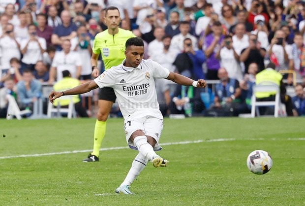 Rodrygo lạnh lùng ấn định chiến thắng cho Real. (Nguồn: realmadrid)