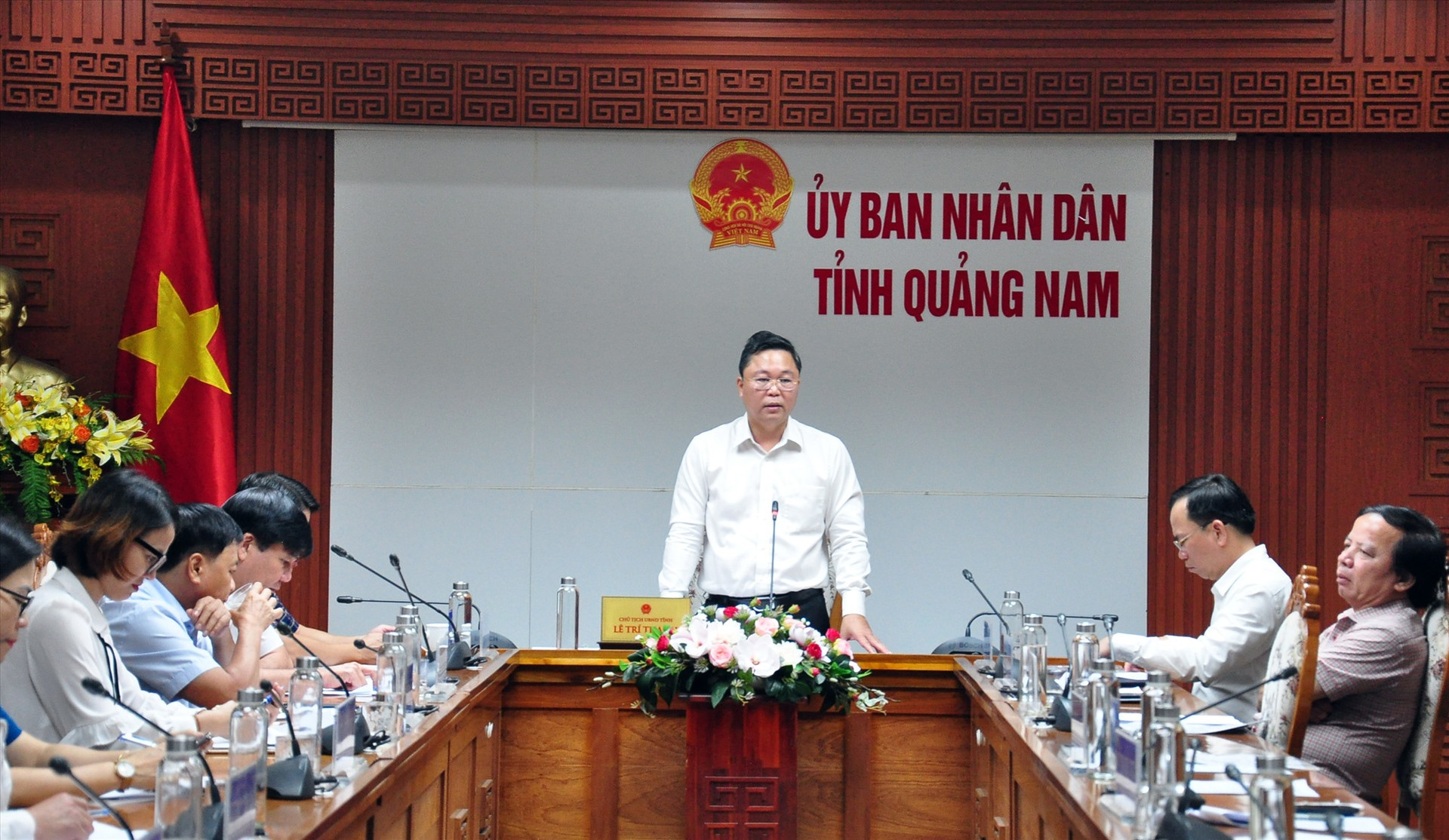 Chủ tịch UBND tỉnh Lê Trí Thanh phát biểu tại cuộc họp. Ảnh: V.A