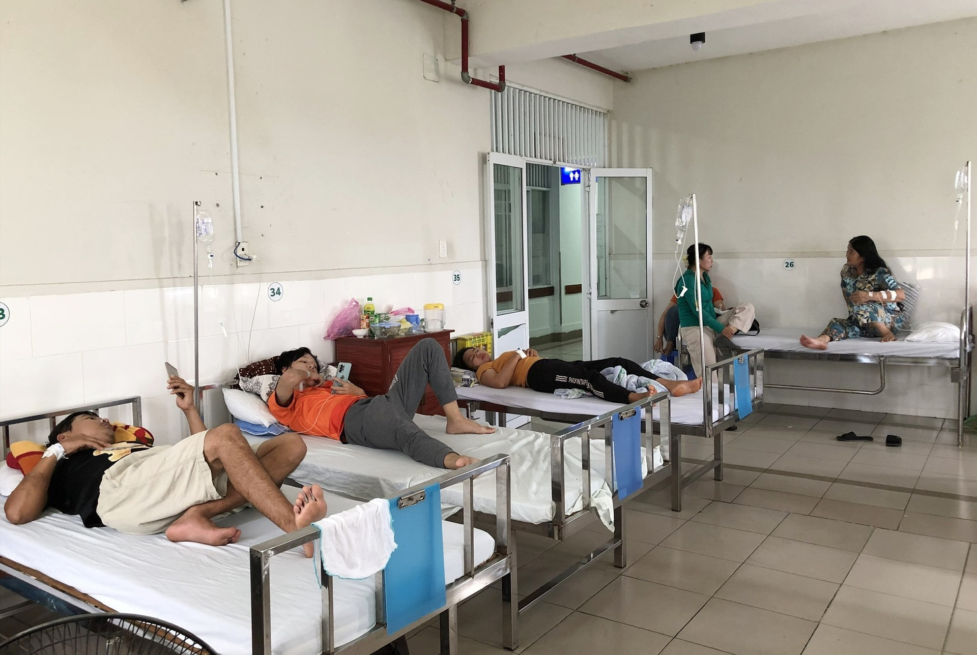 ệnh nhân điều trị SXH tại Bệnh viện Đa khoa Sài Gòn - Tam Kỳ. Ảnh: X.H