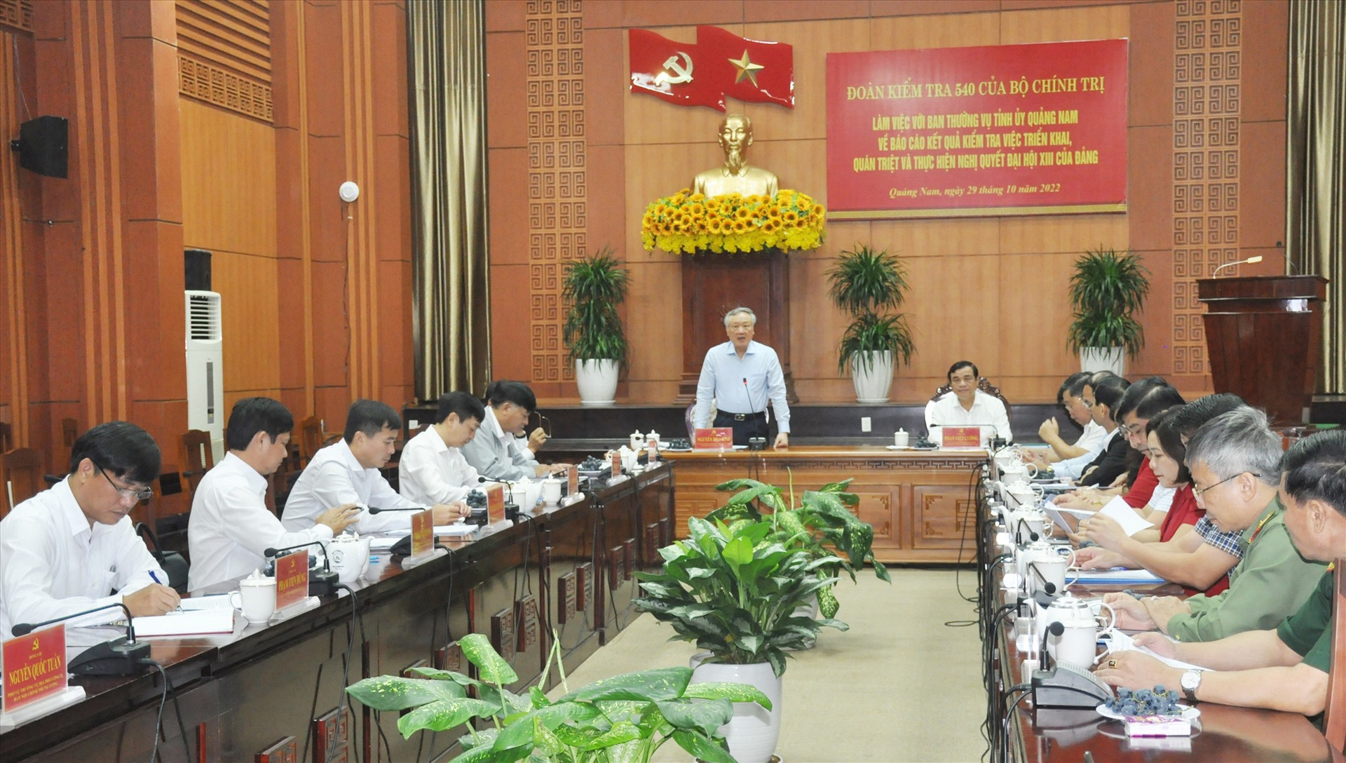 Quang cảnh cuộc làm việc giữa Đoàn kiểm tra 540 của Bộ Chính trị với Ban Thường vụ Tỉnh ủy Quảng Nam sáng nay 29/10. Ảnh: N.Đ