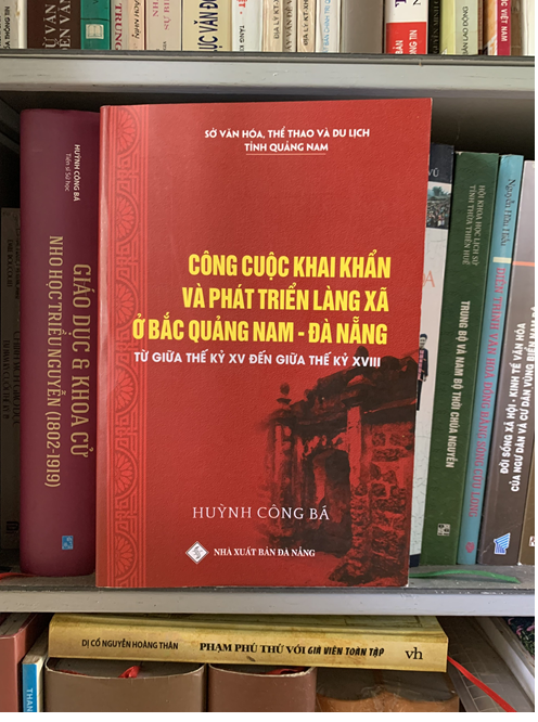 Bìa sách “Công cuộc khai khẩn và phát triển làng xã ở bắc Quảng Nam - Đà Nẵng”.