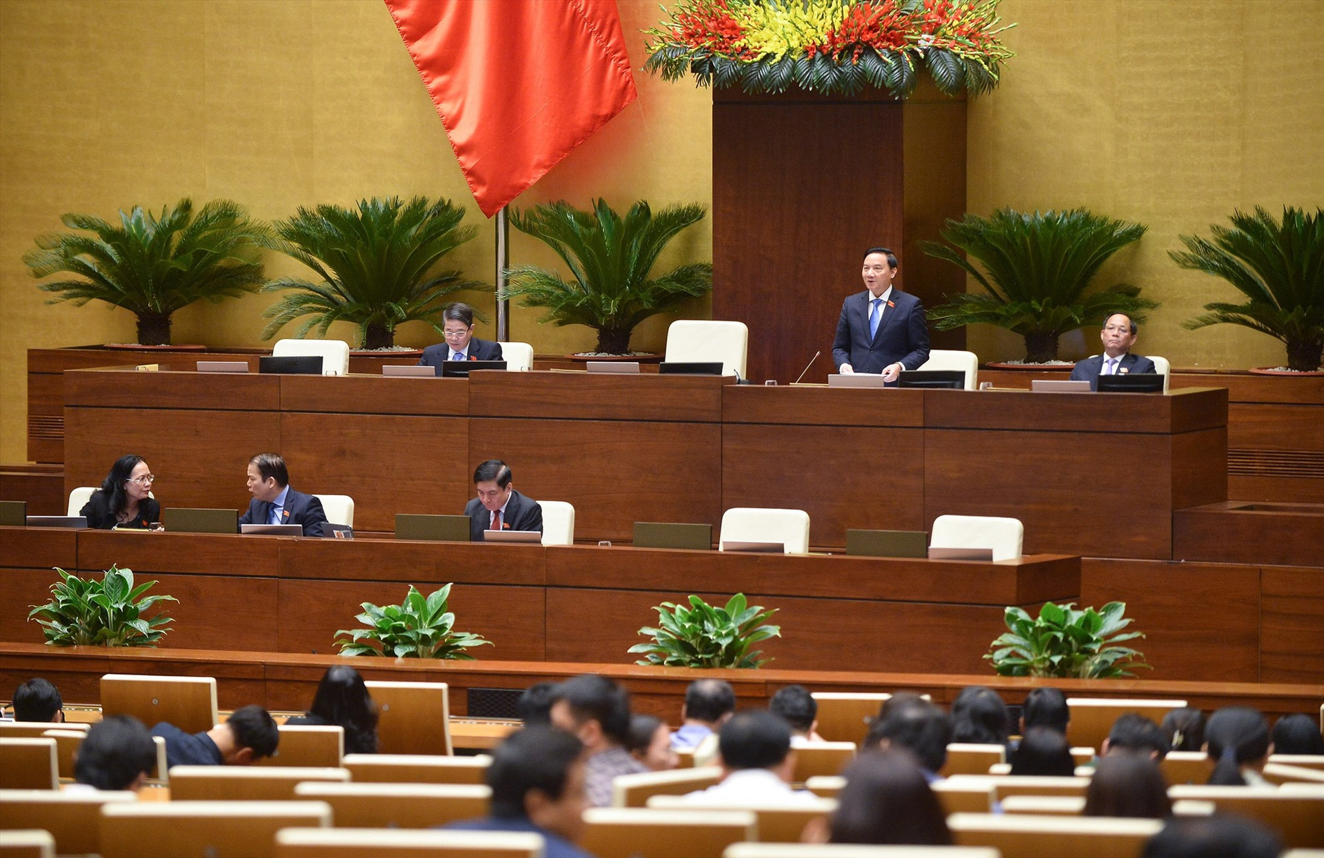 Phó Chủ tịch Quốc hội Nguyễn Khắc Định phát biểu kết luận phiên thảo luận