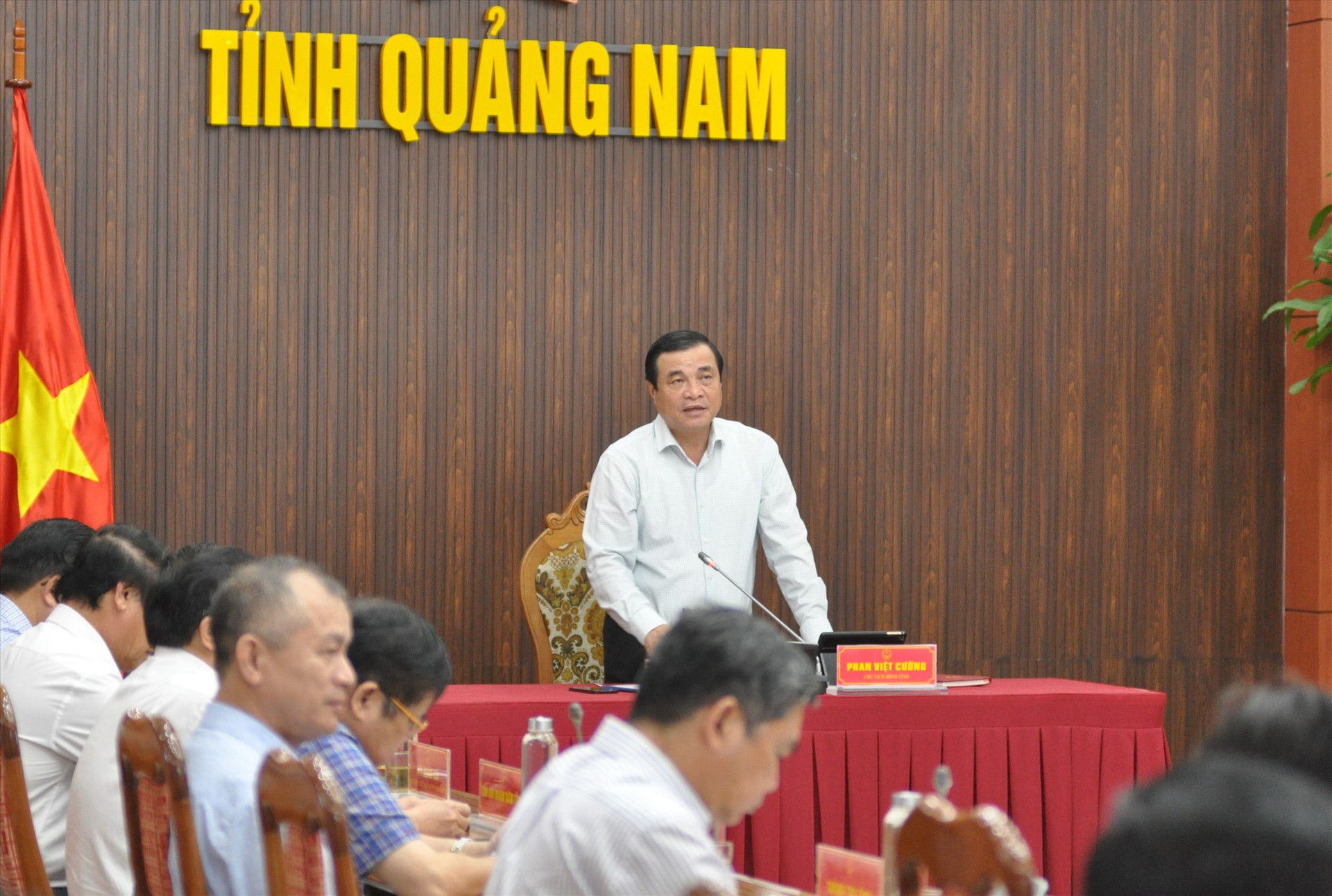 Bí thư Tỉnh ủy, Chủ tịch HĐND tỉnh Phan Việt Cường đề nghị chuẩn bị tốt nội dung cho kỳ họp cuối năm 2022. Ảnh: X.P