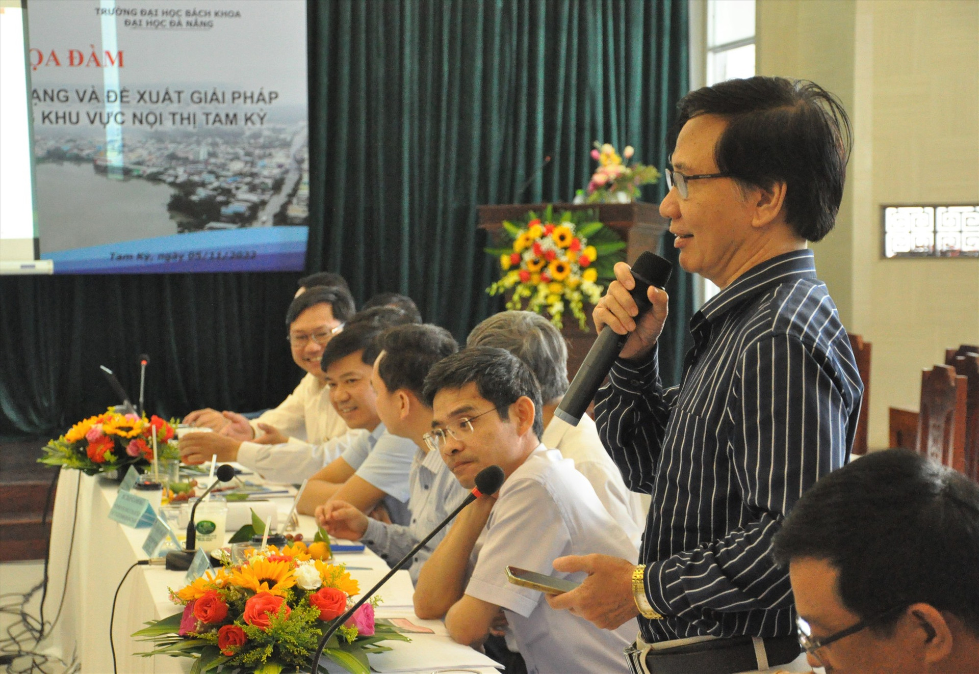 Ông Lê Tú - Giám đốc Công ty CP Viện quy hoạch đô thị và nông thôn Quảng Nam đề xuất đầu tư hạ tầng xanh, hợp khối. Ảnh: X.P