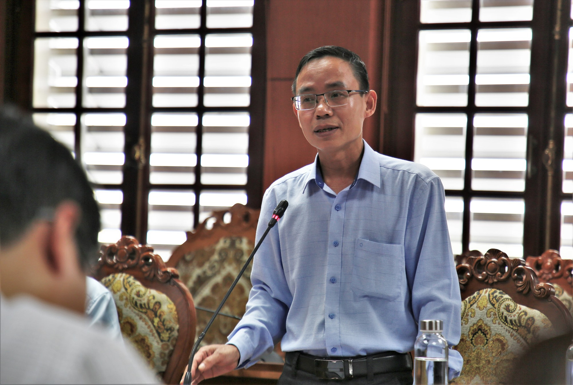Đại diện lãnh đạo huyện Phú Ninh chia sẻ về tầm quan trọng, vai trò của Khu kháng chiến Hạ Lào. Ảnh: A.N