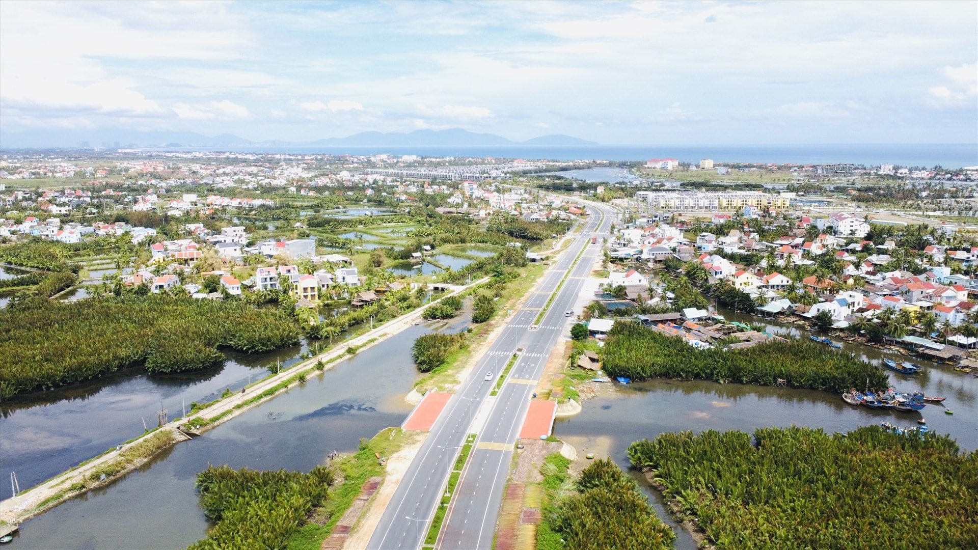 Hội An thiếu không gian phát triển đô thị bởi cần phải bảo tồn số ít khu vực nông thôn còn lại. Ảnh: P.Q