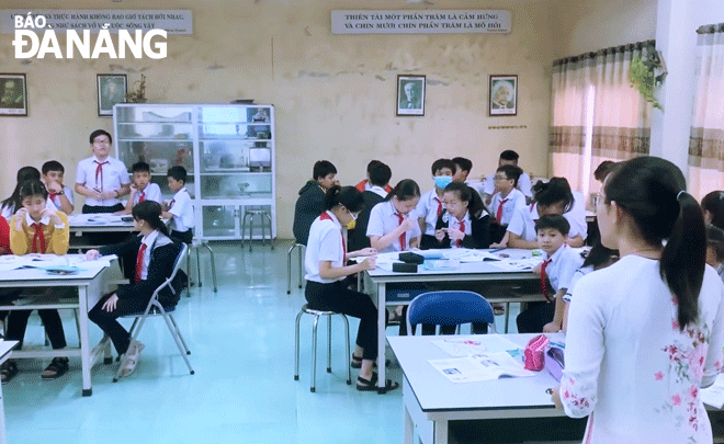 Giờ học thực hành môn Khoa học tự nhiên của học sinh Trường THCS Lương Thế Vinh (quận Liên Chiểu). Ảnh: NGỌC HÀ