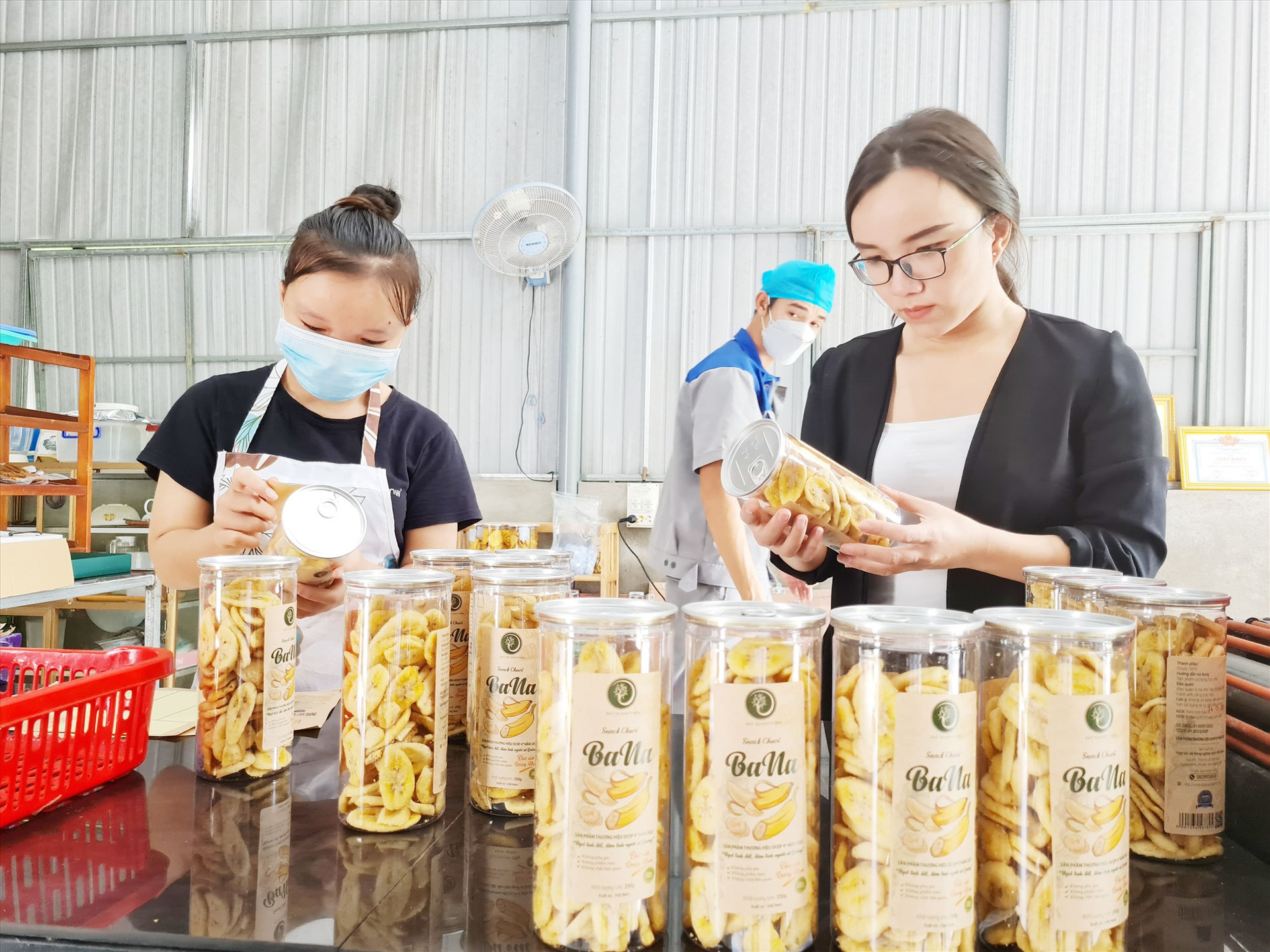 Sản phẩm Snack chuối Bana của HTX Nông nghiệp xanh Đất Quảng đạt chuẩn OCOP 4 sao năm 2022.