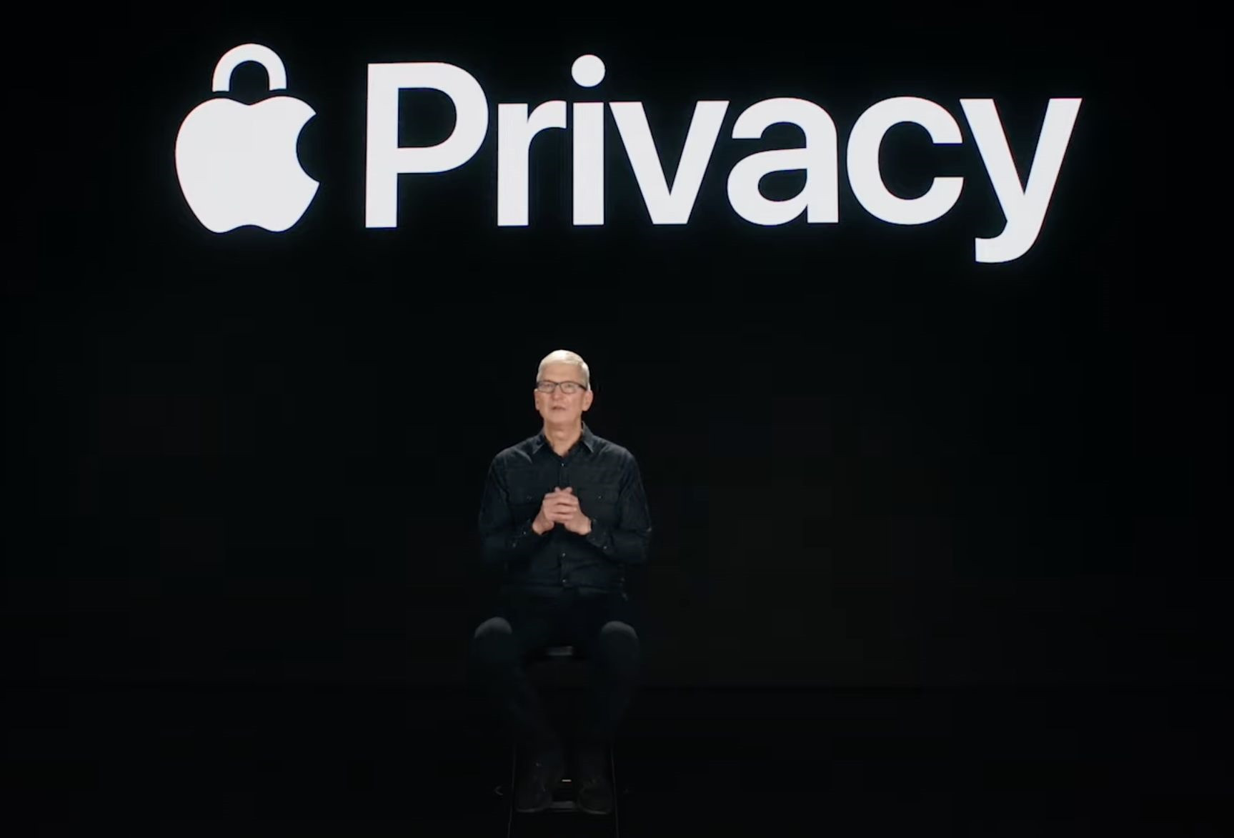 Apple vốn xây dựng hình ảnh một công ty luôn đấu tranh cho quyền riêng tư của con người. Ảnh: MacRumors.