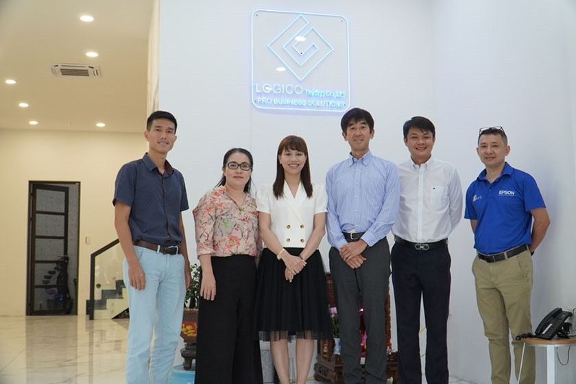 Giám đốc Epson Việt Nam trong 1 buổi thăm và làm việc tại văn phòng Công ty TNHH Thương Mại Logico.