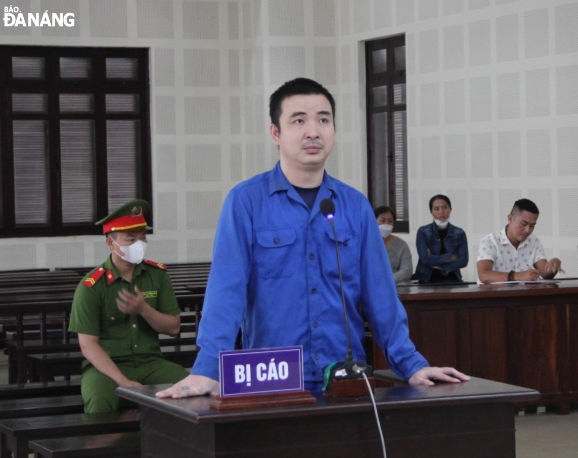 Bị cáo Văn Quý Đạt tại phiên tòa sơ thẩm. Ảnh: LÊ HÙNG
