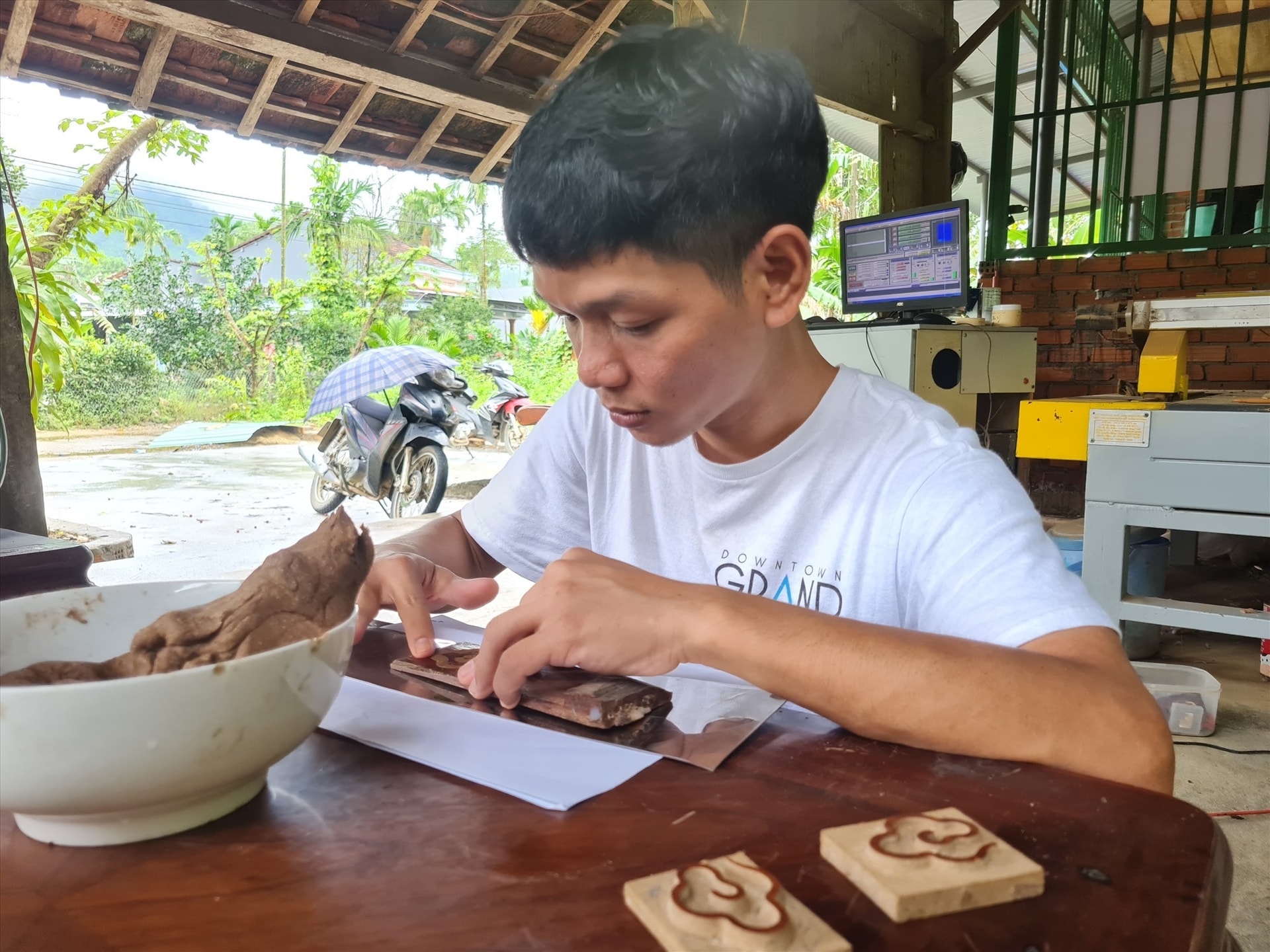 Production of Nhu Y Agarwood