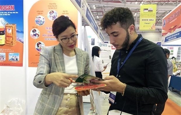 Visitors to Vietnam Expo 2022 (Photo: VNA)