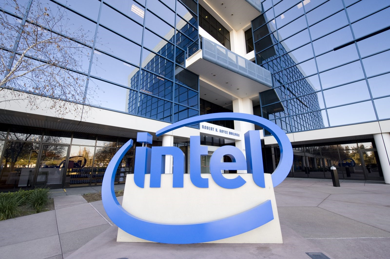 Intel đầu tư hàng chục tỷ USD vào các nhà máy sản xuất chip mới ở Mỹ. Ảnh: Intel.