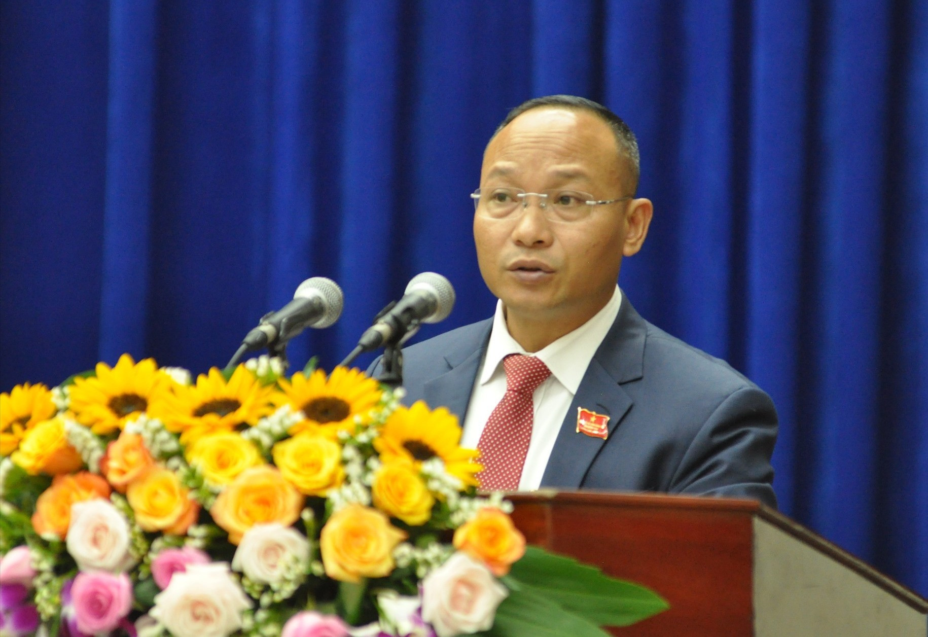 Ông Đinh Văn Hươm - Trưởng Ban Dân tộc HĐND tỉnh cho biết 3 chương trình mục tiêu quốc gia tỷ lệ giải ngân vốn đạt rất thấp. Ảnh: P.Đ