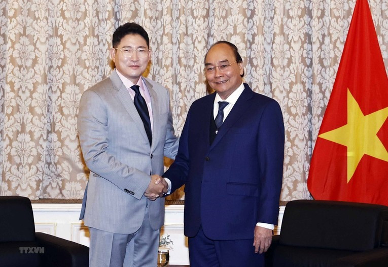 Chủ tịch nước Nguyễn Xuân Phúc tiếp Chủ tịch Tập đoàn Hyosung Cho Hyun Joon. Ảnh: TTXVN