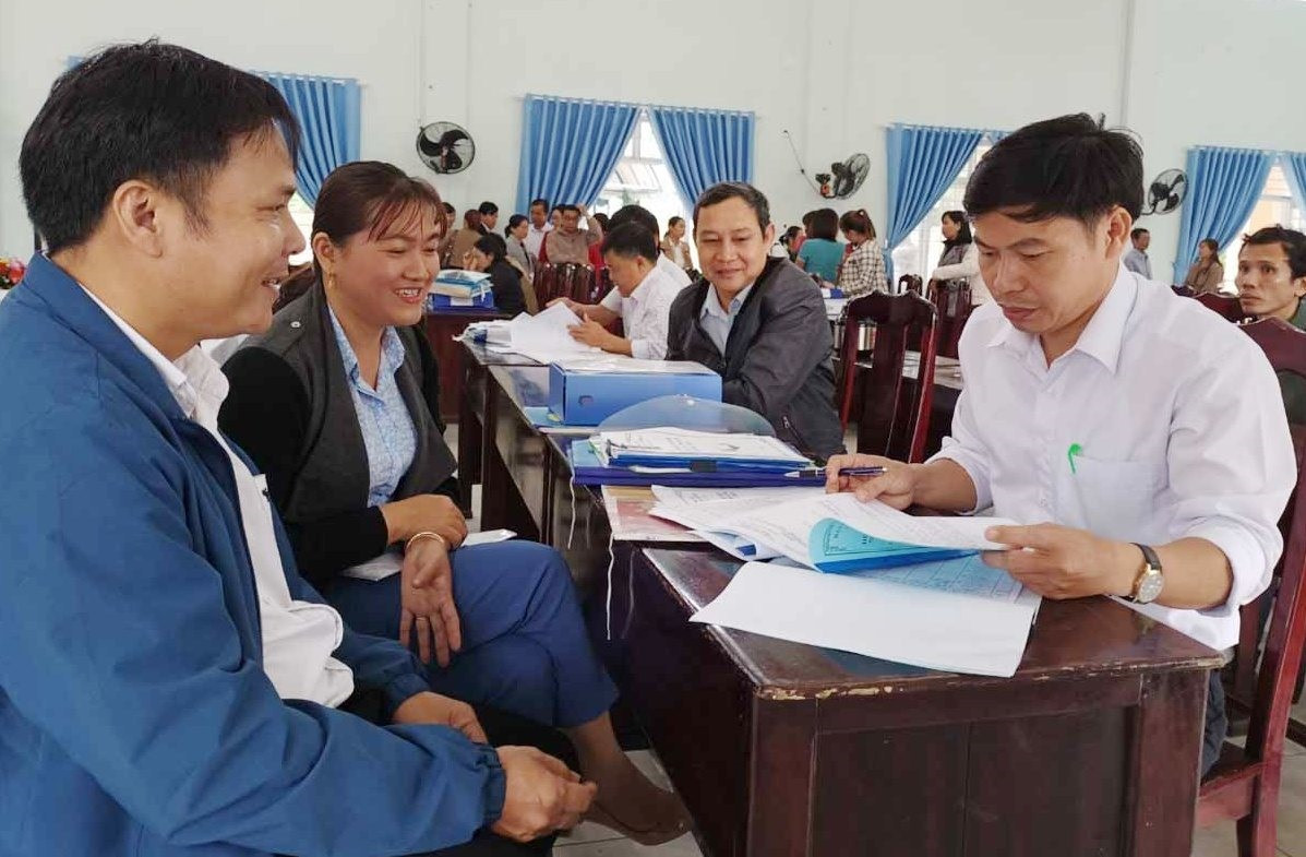 Đoàn kiểm tra đã đánh giá cao công tác phổ cập giáo dục, xóa mù chữ của huyện Thăng Bình. Ảnh: ĐH.