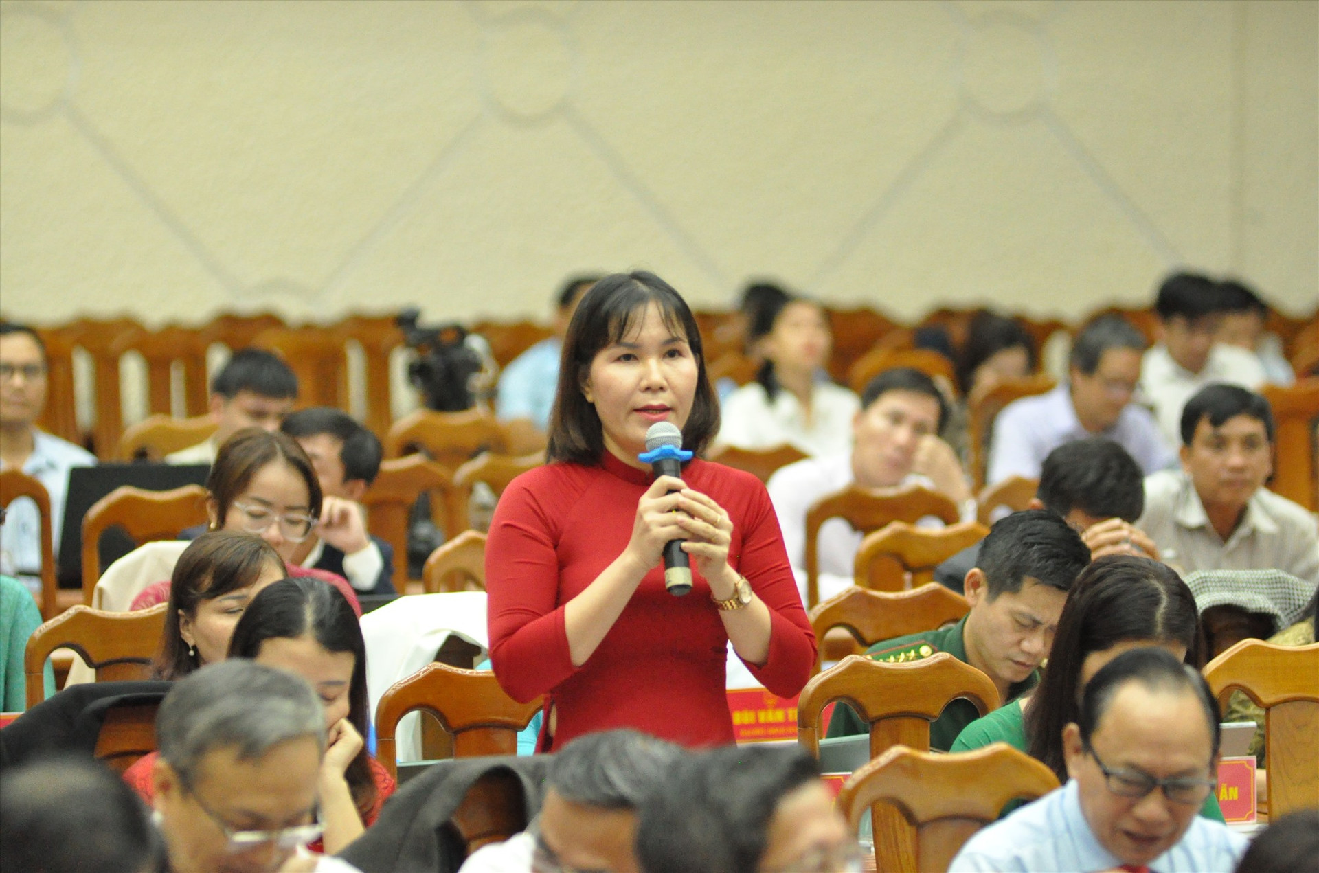 Đại biểu Lê Thị Minh Tâm đề nghị lý giải nguyên nhân tỷ lệ giải ngân thấp. Ảnh: P.D.Đ