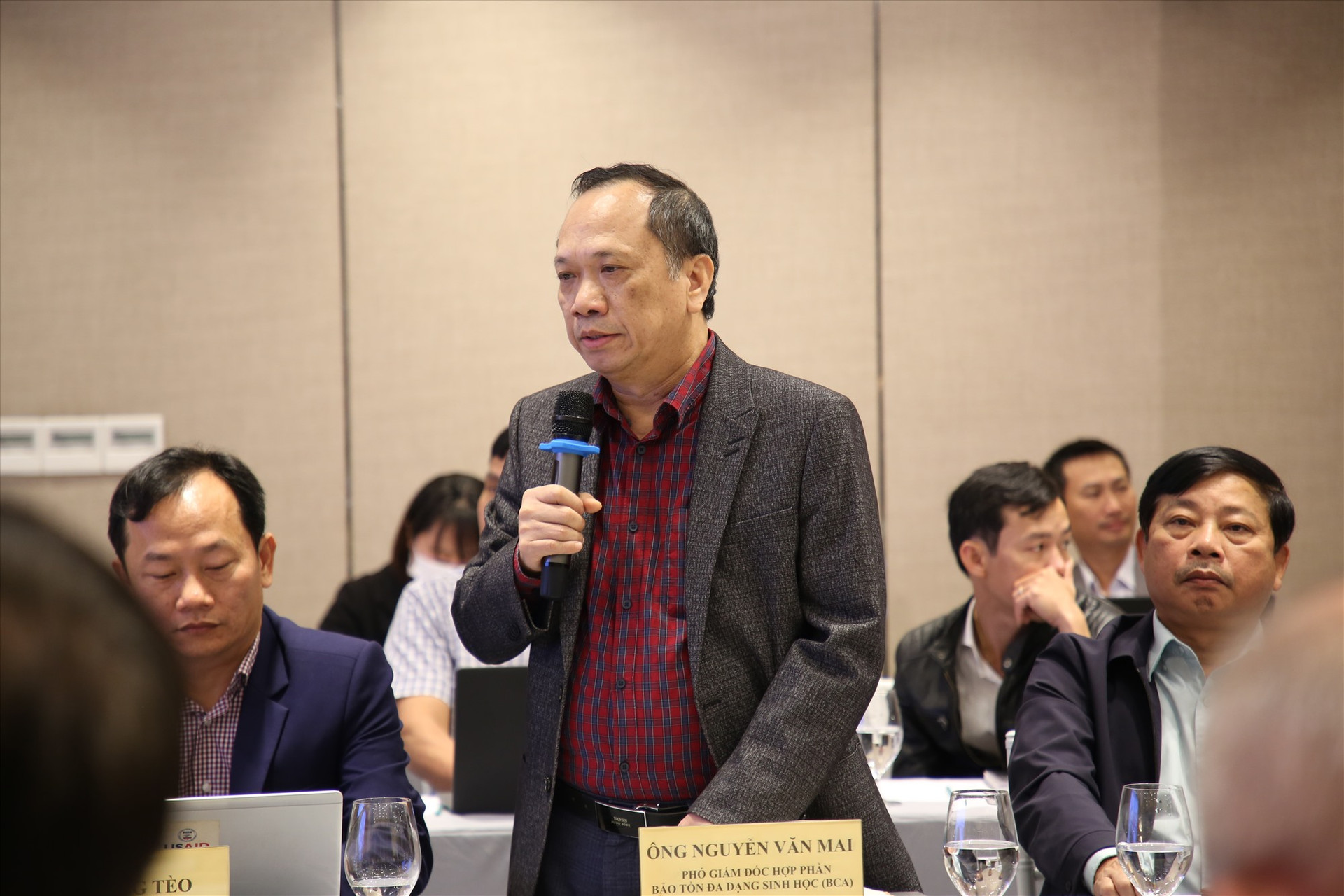 Đại biểu chia sẻ về công tác quản lý rừng bền vững trên địa bàn Quảng Nam. Ảnh: A.N