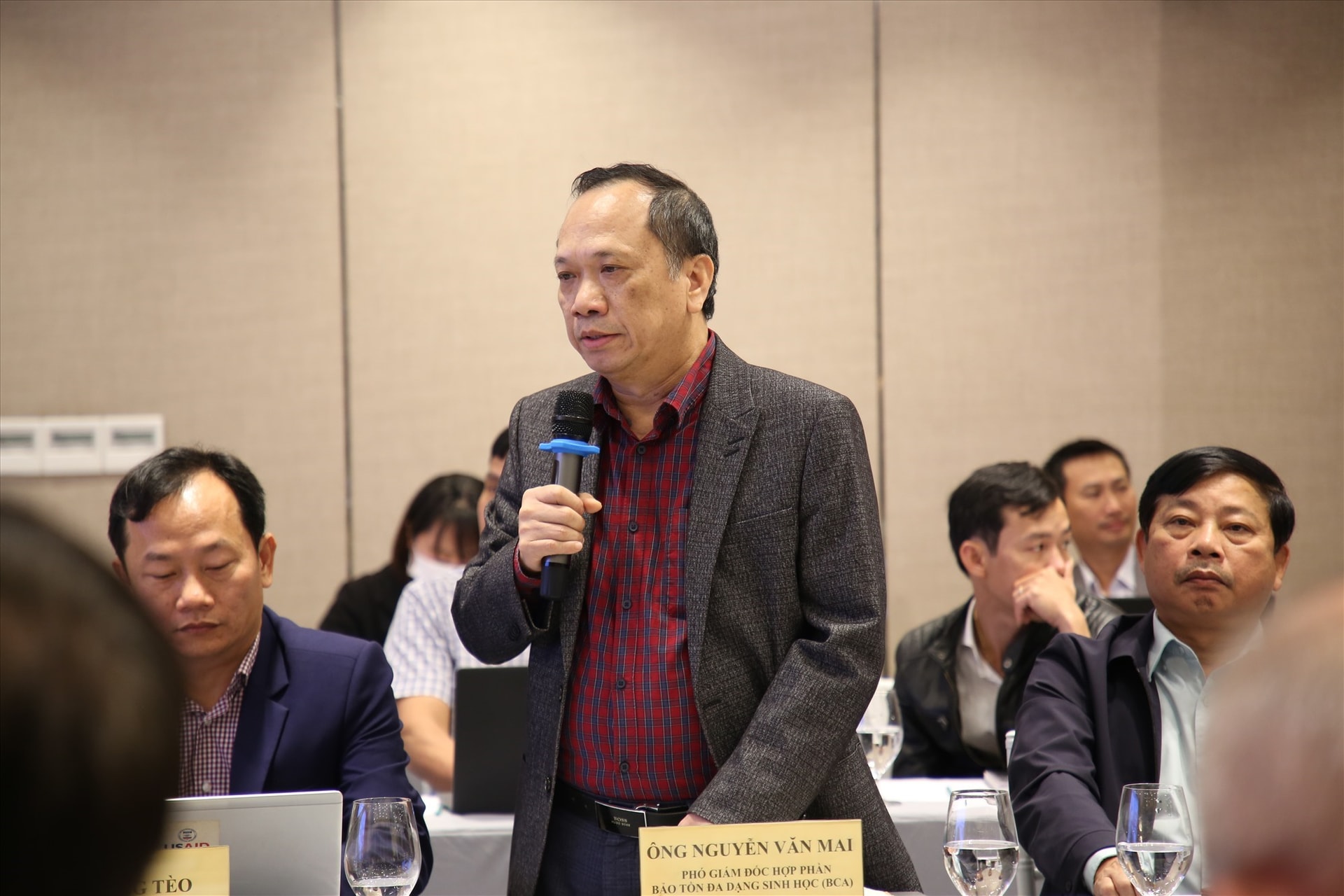 Discussing sustainable forest management in Quang Nam