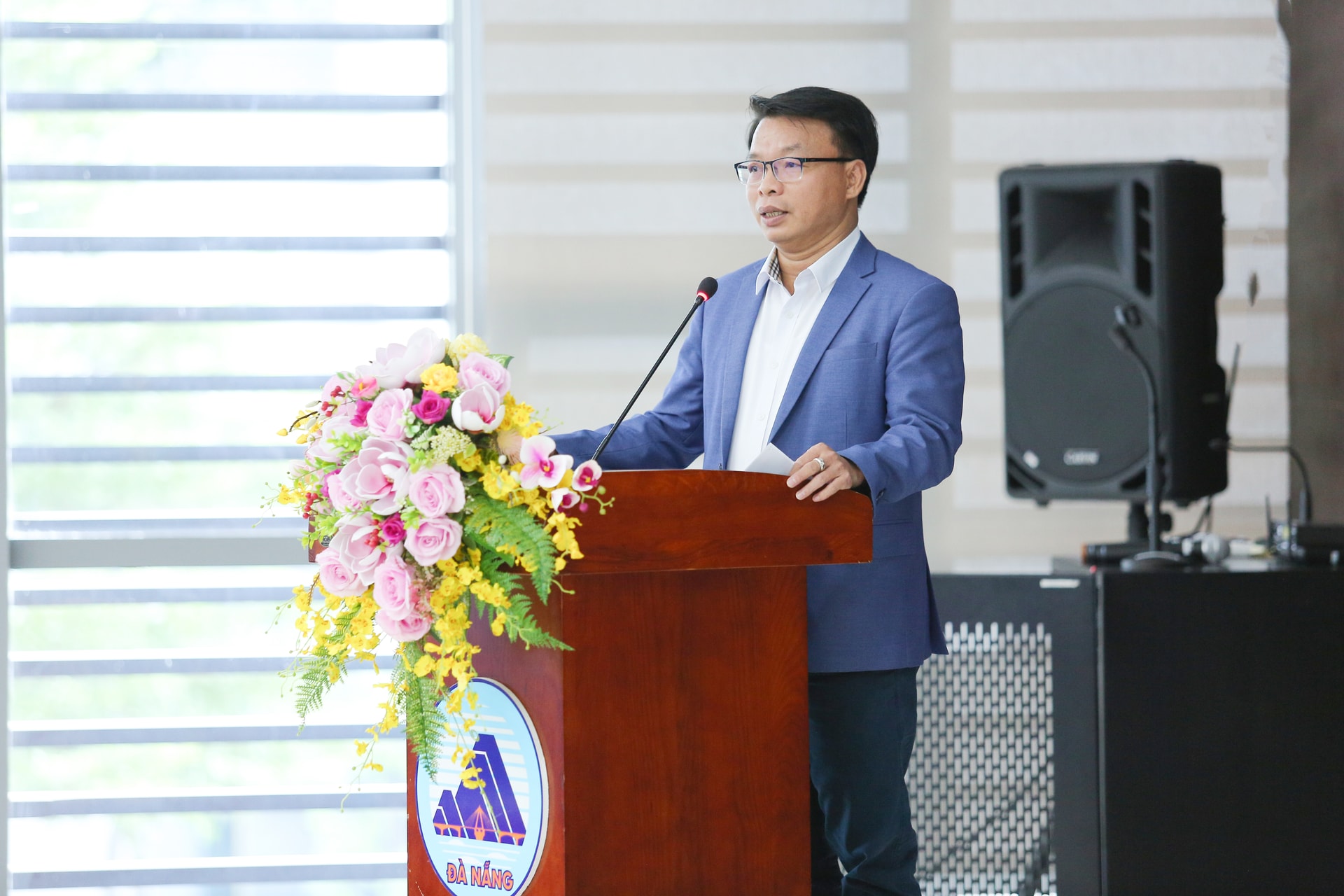 Bí thư Đảng ủy, Giám đốc Ban Quản lý các dự án đầu tư cơ sở hạ tầng ưu tiên thành phố Đà Nẵng (Chủ đầu tư) Lê Thành Hưng kêu gọi đầu tư vào Dự án Bến cảng Liên Chiểu tại Diễn đàn Đầu tư Đà Nẵng 2022.
