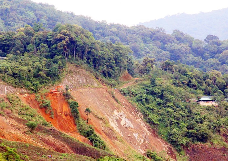 Điểm cuối thuộc dự án tuyến Măng Lùng - Đắk Lây (Nam Trà My) thời gian qua gặp vướng khi chuyển mục đích sử dụng rừng đặc dụng. Ảnh: H.P
