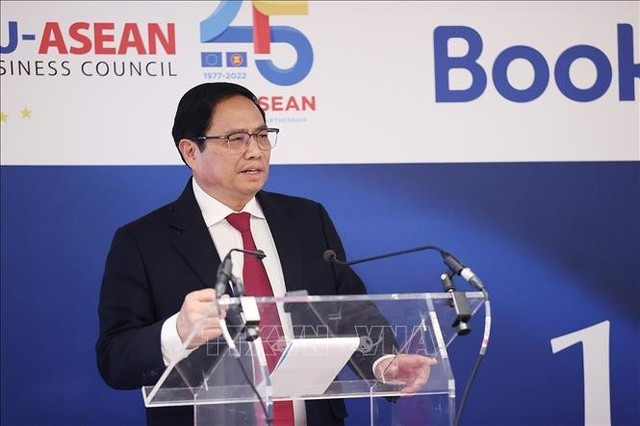 Thủ tướng Phạm Minh Chính dự và phát biểu tại Hội nghị thượng đỉnh kinh doanh ASEAN - EU tại Vương quốc Bỉ. Ảnh: TTXVN