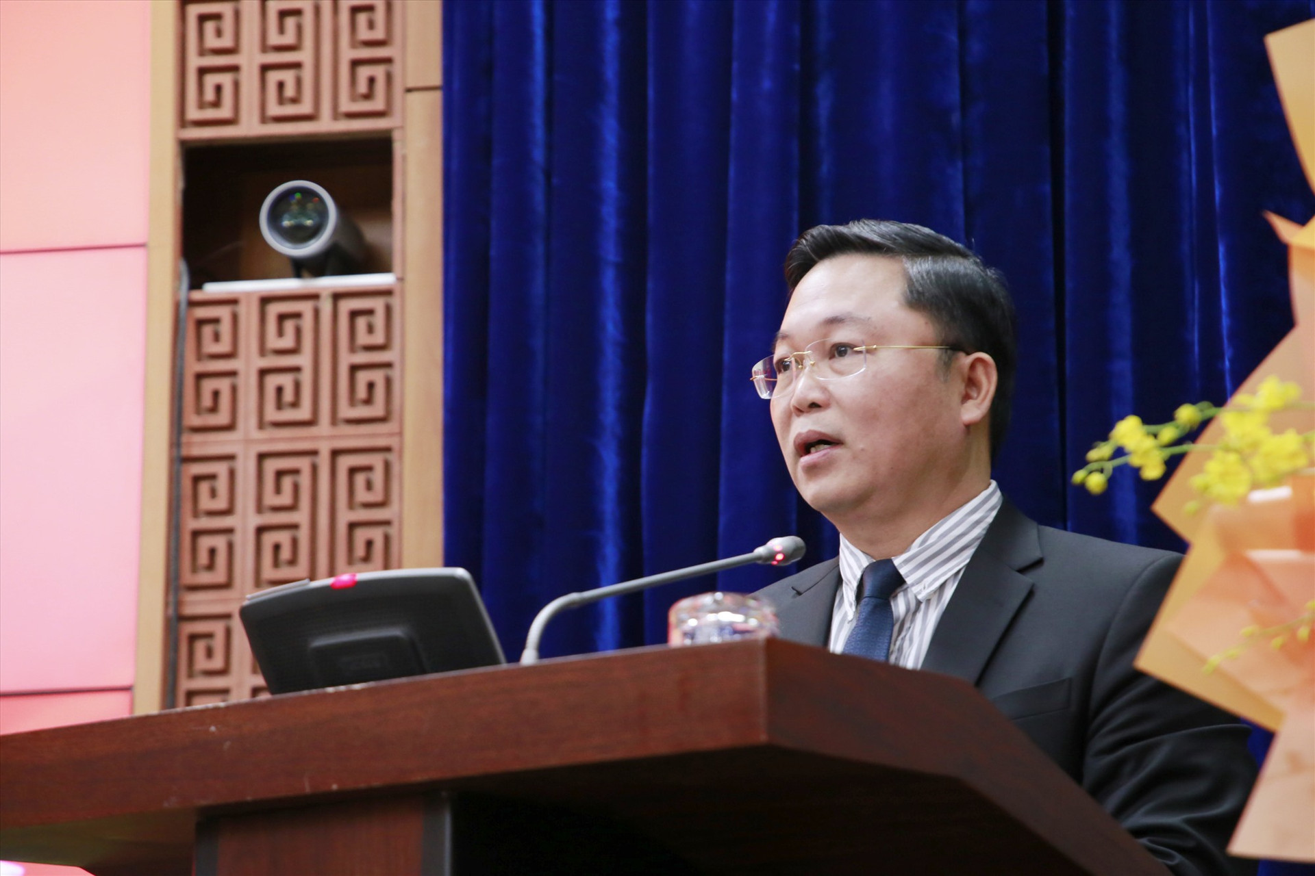 Chủ tịch UBND tỉnh Lê Trí Thanh phát biểu tại buổi gặp mặt.