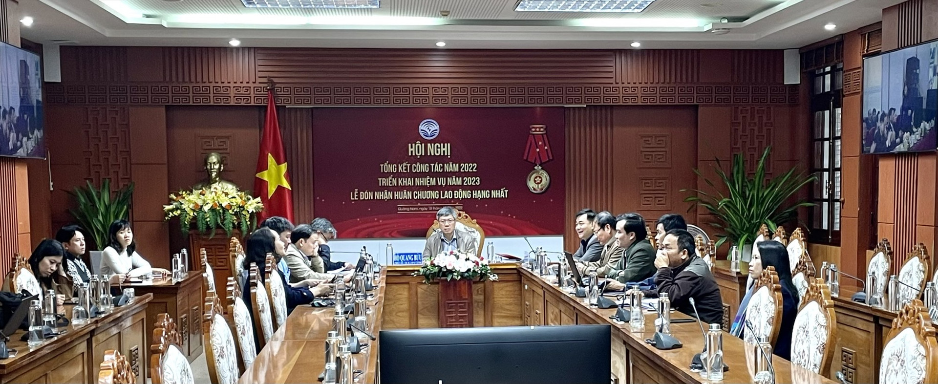 Phó Chủ tịch UBND tỉnh Hồ Quang Bửu chủ trì hội nghị tại điểm cầu Quảng Nam. Ảnh: N.P