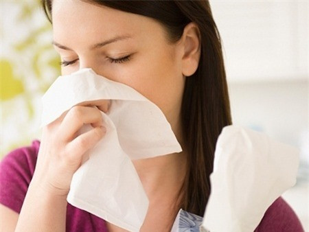 Làm ẩm sống mũi giúp bạn hạn chế tình trạng bị nghẹt.