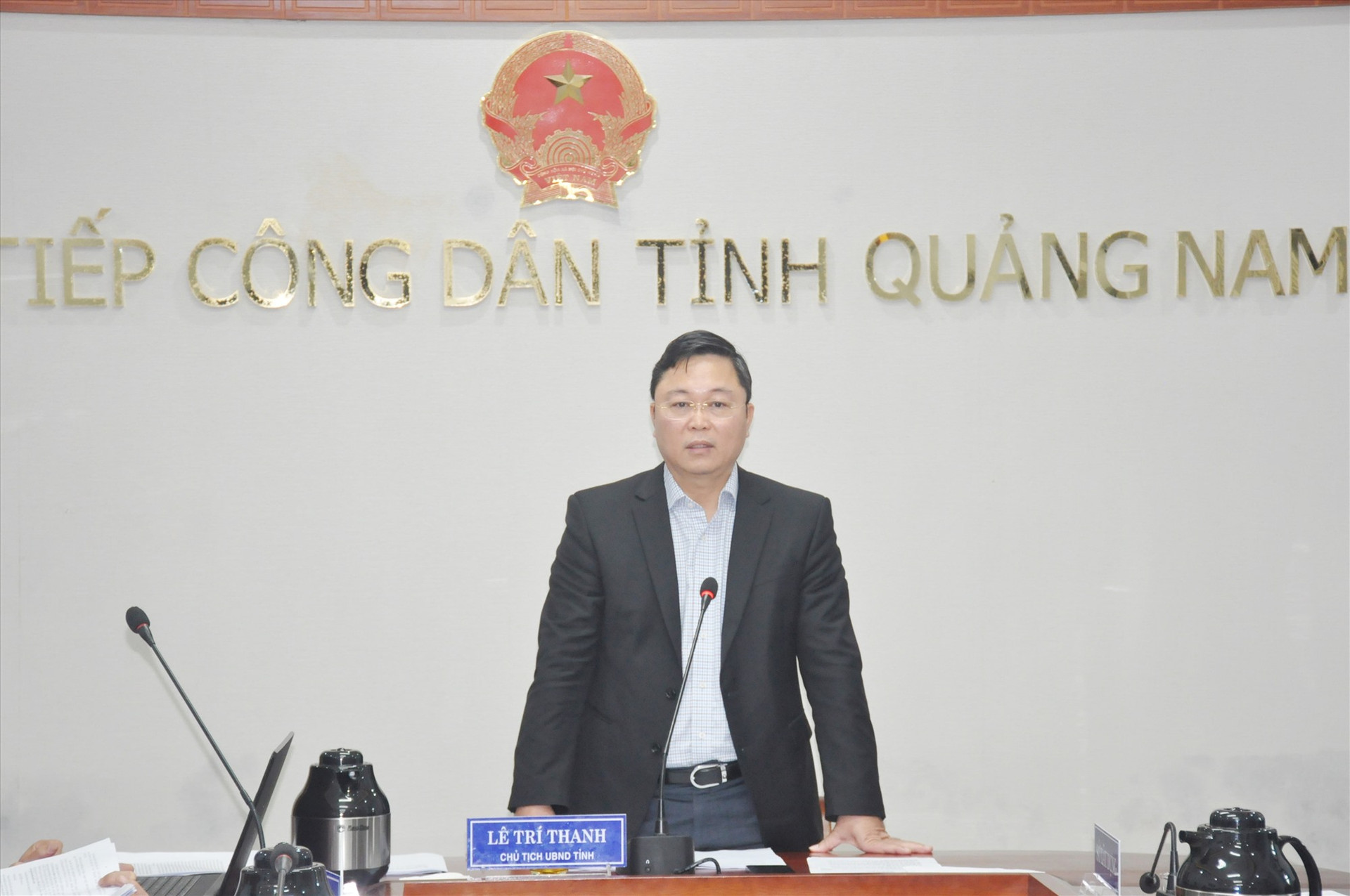 Chủ tịch UBND tỉnh Lê Trí Thanh chủ trì buổi tiếp đại diện người mua đất nền các dự án Bách Đạt An vào sáng nay 21/12. Ảnh: N.ĐOAN