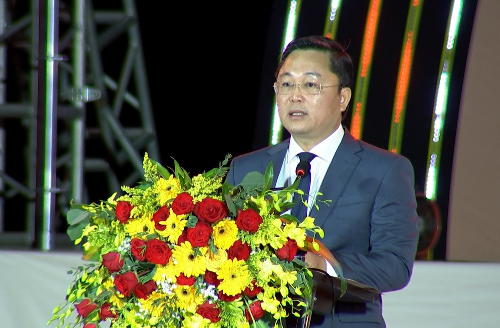 Chủ tịch UBND tỉnh Lê Trí Thanh phát biểu tại buổi lễ. Ảnh: P.V