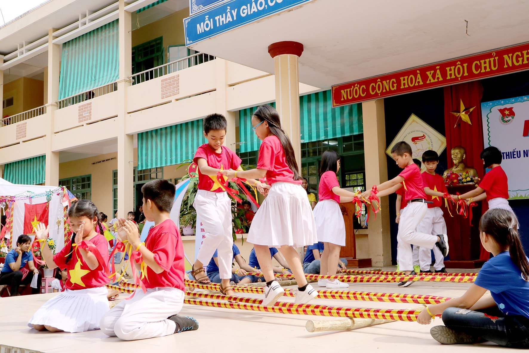 Tạo môi trường tốt để phát huy tính tự học là điều cần thiết để xây dựng một hệ thống giáo dục mở. Ảnh: Phương Thảo