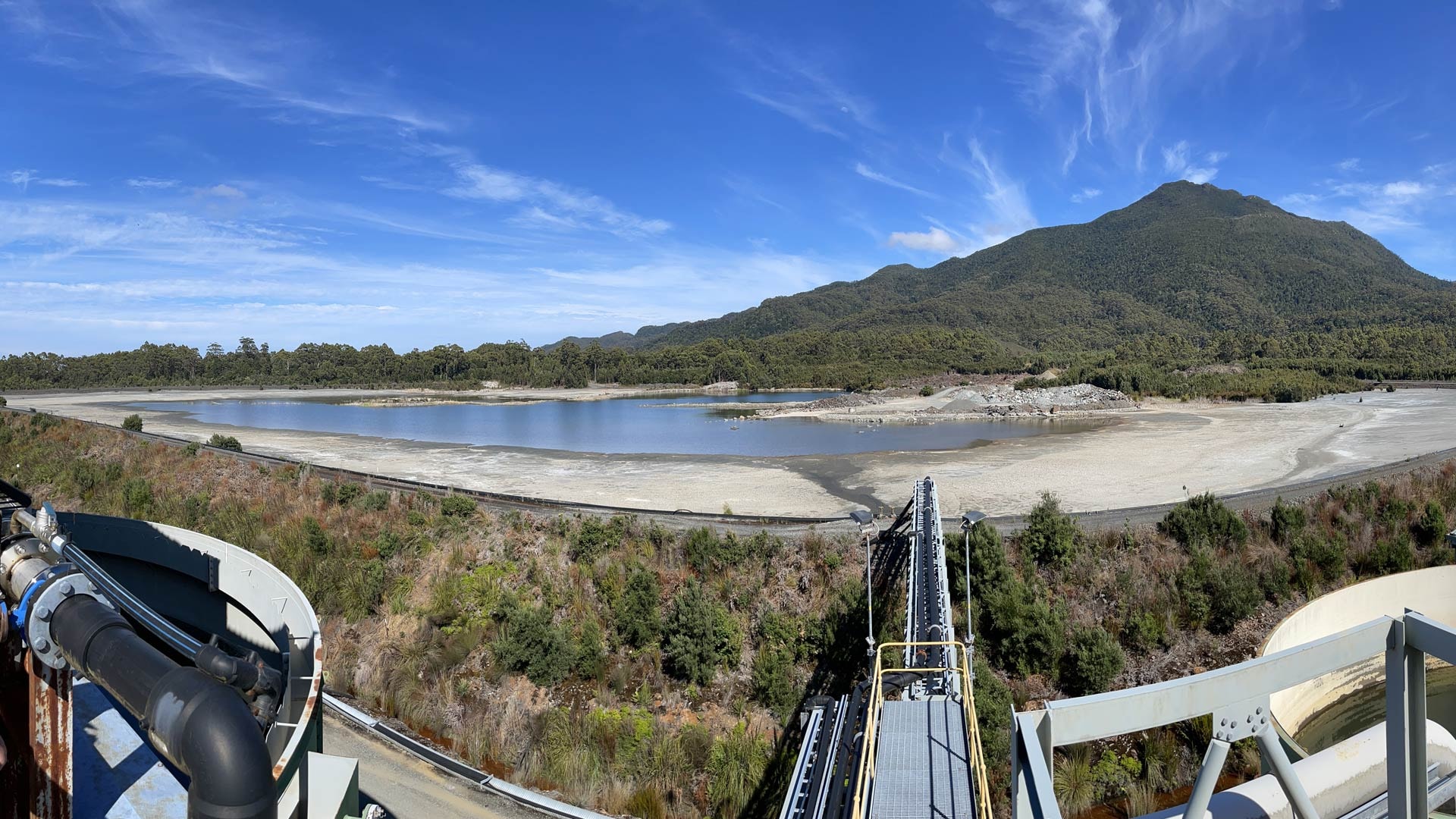 Nhu cầu về kim loại thiết yếu cho ngành sản xuất công nghiệp đang gia tăng.  TRONG ẢNH: Mỏ khai thác niken Avebury ở phía tây Tasmania (Úc). Ảnh: Australian Mining