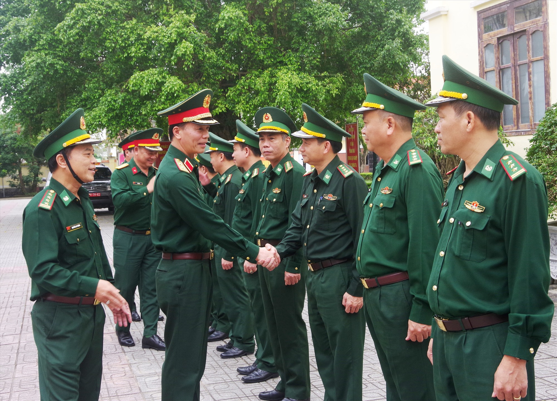 Đoàn công tác Bộ Tổng Tham mưu thăm, chúc Tết Bộ Chỉ huy Bộ đội Biên phòng Quảng Nam . Ảnh: VĂN VINH