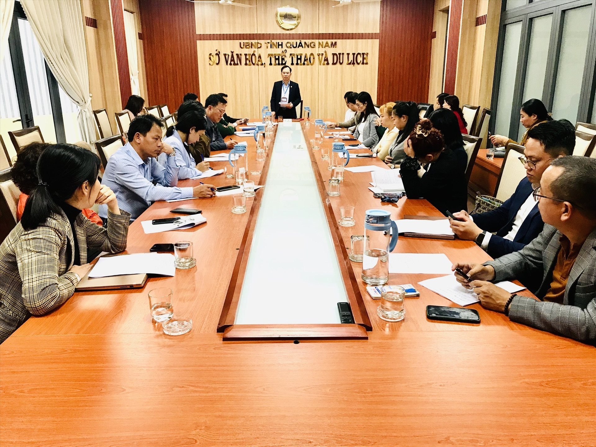 Cuộc họp bàn giải pháp thu hút, đón khách Trung Quốc và khách quốc tế được Sở VH-TT&DL tổ chức vào chiều 16/1. Ảnh: Q.T