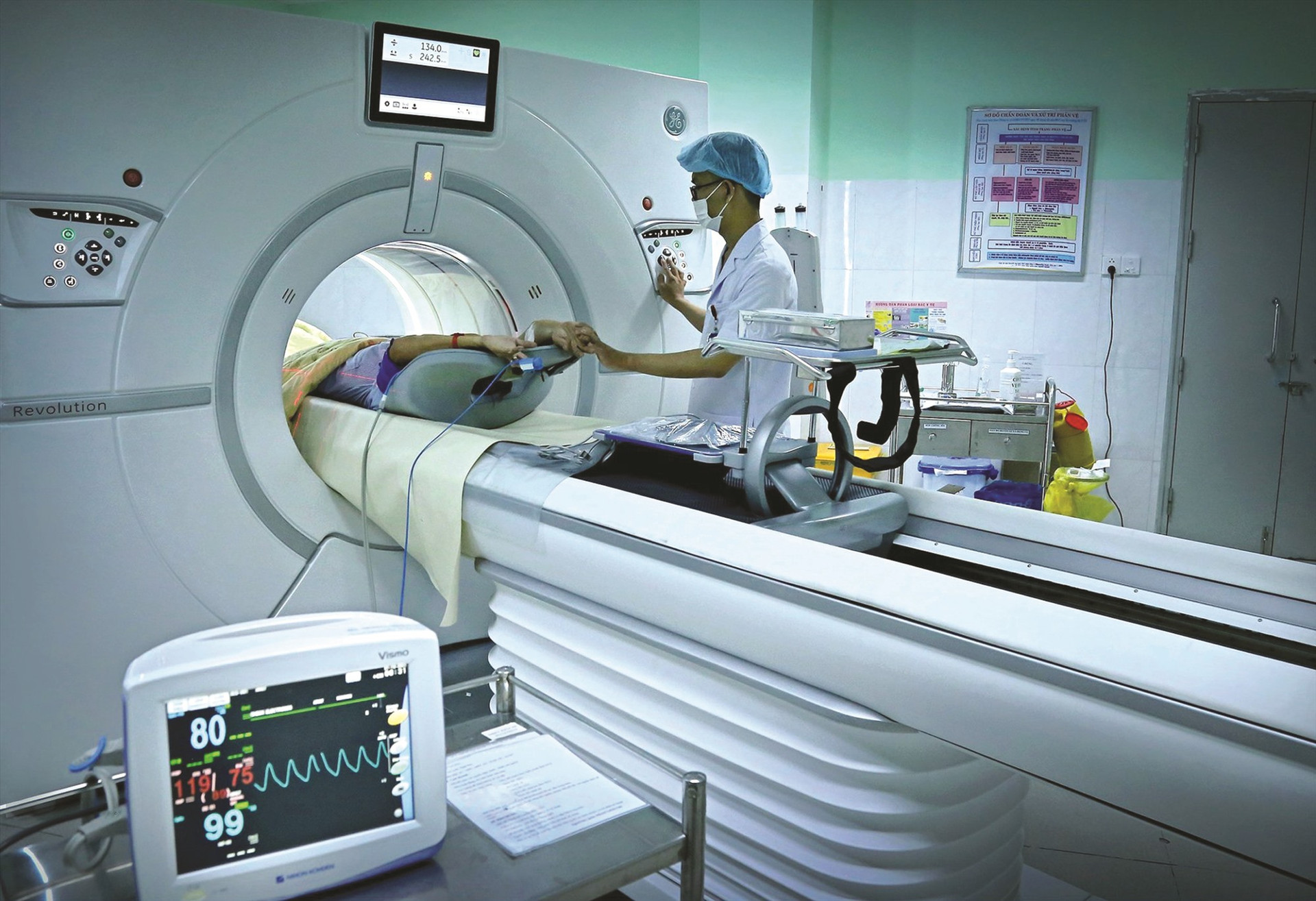 Bệnh viện đa khoa Vĩnh Đức tập trung đầu tư thiết bị và nguồn nhân lực chất lượng cao để đáp ứng công tác khám và điều trị bệnh.