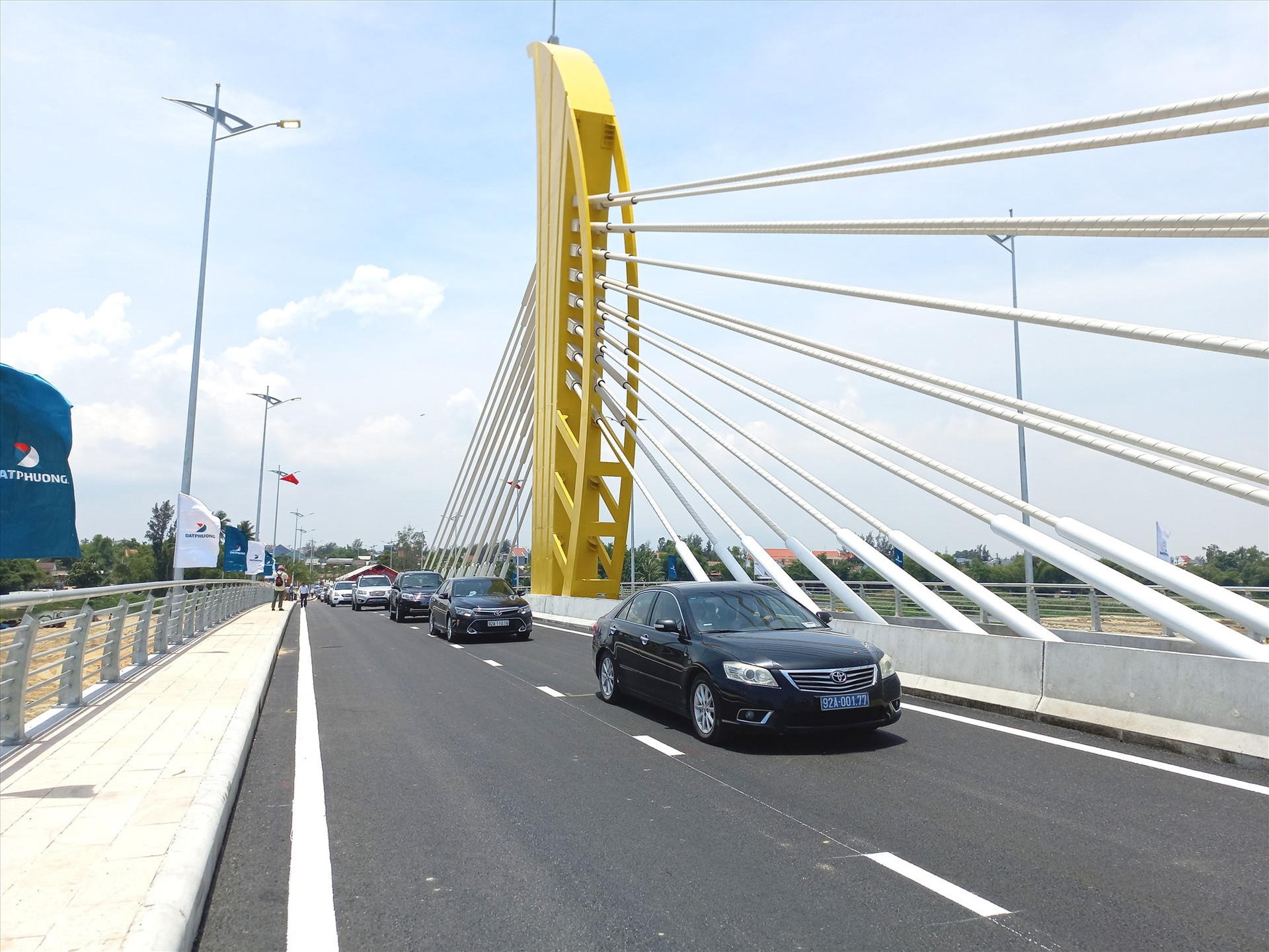 Cầu Ông Điền bắc qua sông Cổ Cò, nối liền Điện Bàn với Hội An đã thi công hoàn thành vào tháng 5/2022.