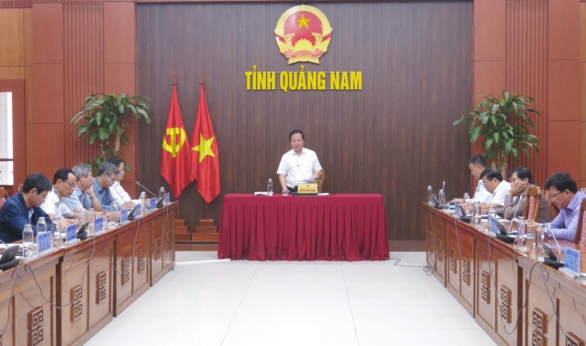 Phó chủ tịch UBND tỉnh Nguyễn Hồng Quang chủ trì phiên họp về quản lý đầu tư xây dựng cơ bản sáng 15/2/2023