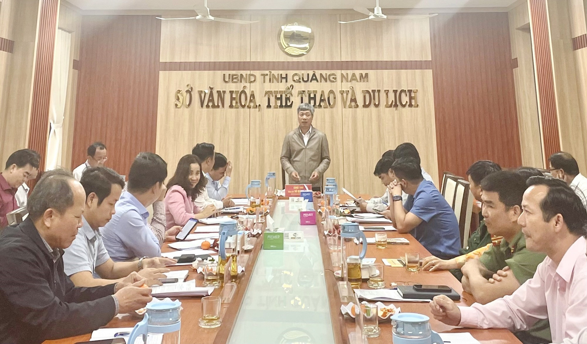Phó Chủ tịch UBND tỉnh Hồ Quang Bửu phát biểu tại buổi làm việc. Ảnh:N.P