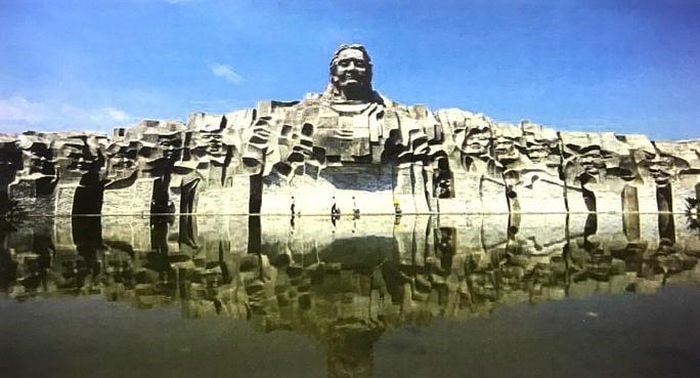 Vietnamese Heroic Mother Statue in Tam Ky city