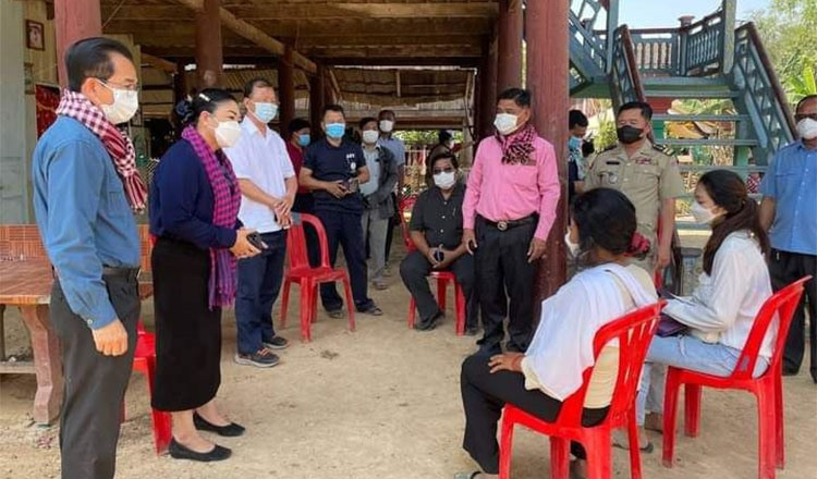 Cơ quan chức năng Campuchia kêu gọi người tăng cương phòng bệnh cúm A/H5N1. Ảnh: KhmerTimes