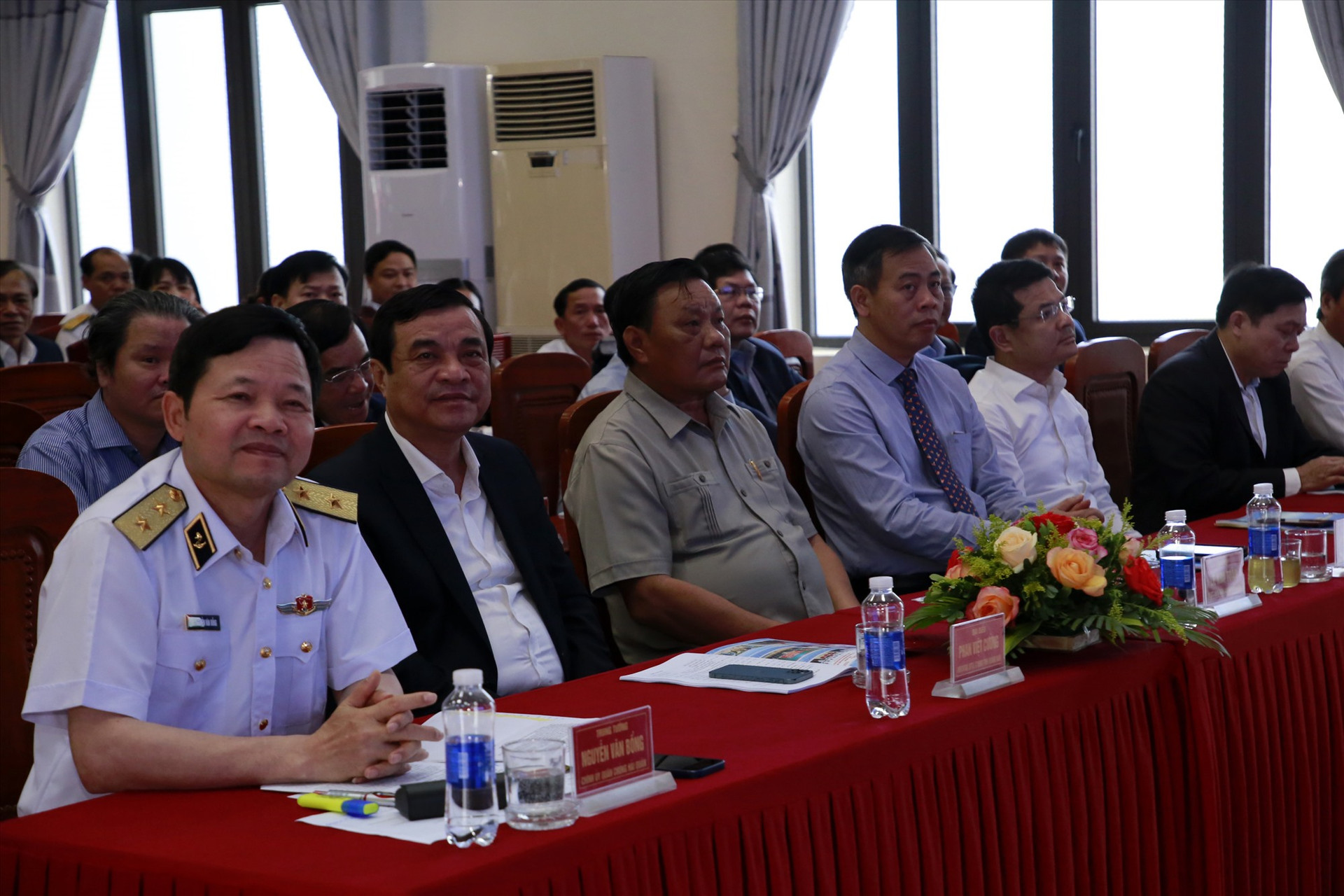 Bí thư Tỉnh ủy Phan Việt Cường cùng các đại biểu dự hội nghị. Ảnh: T.C