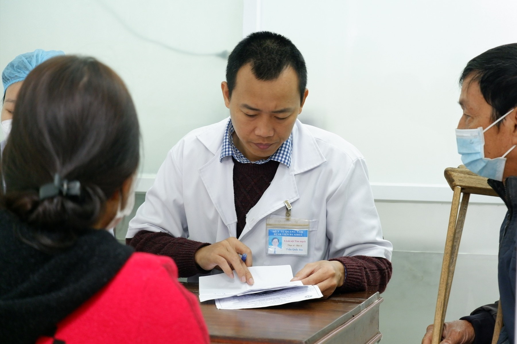 Đội ngũ y bác sĩ BVĐK tỉnh Quảng Nam với chuyên môn nghiệp vụ ngày càng nâng cao. Ảnh: X.H