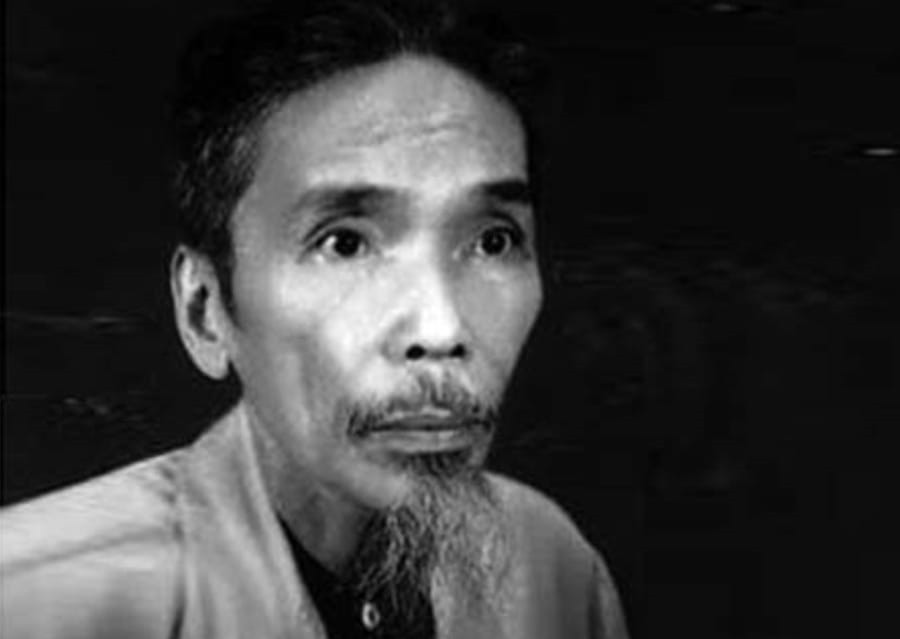 Chân dung nhà thơ Phan Khôi và bìa tập sách “Phong trào Duy tân” của học giả Nguyễn Văn Xuân.